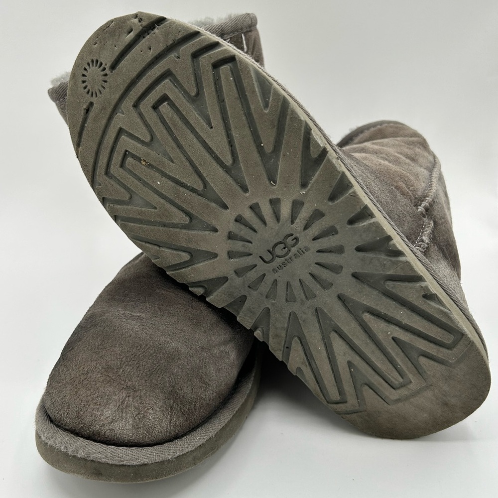UGG Australia Kids Classic Short Gray Boot Size 3 Unisex Shoe - Picture 5 of 6